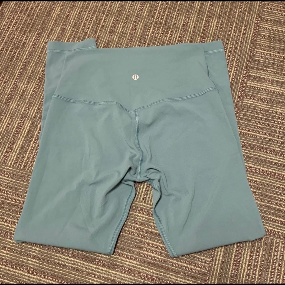 Lululemon Align 25” Size 6 - Picture 2 of 6
